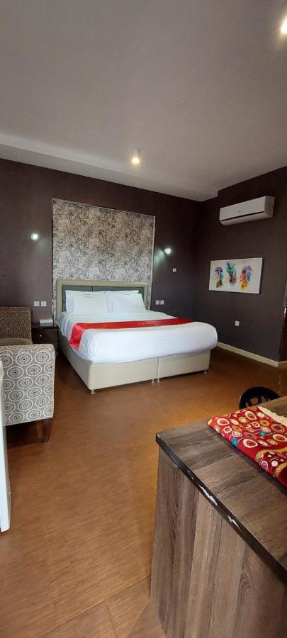 Eman House Aparthotel ซาลาลาห์ ภายนอก รูปภาพ
